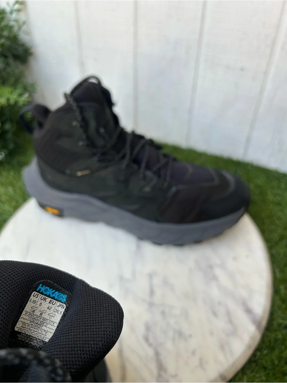HOKA Anacapa Mid Gore-Tex black  Waterproof Hiking Shoe Women Sz 9.5 gently used